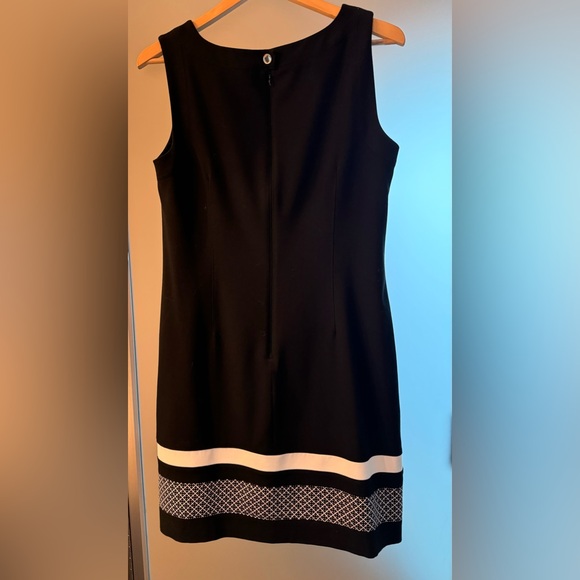 Women’s WHBM Black & White Sheath Dress, size 10 - Picture 2 of 4